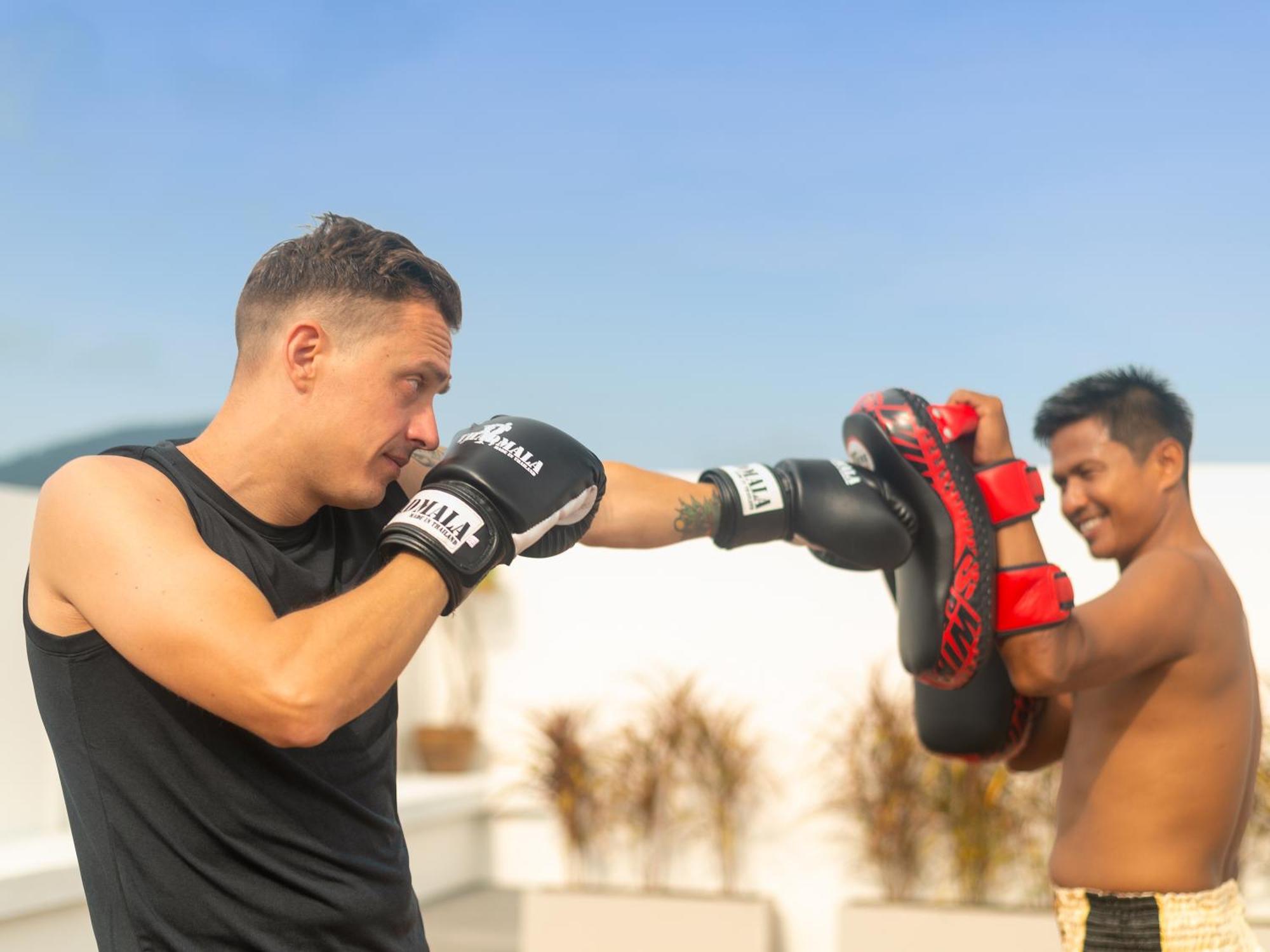 Explorar Koh Samui - Adults Only Resort And Spa Mae Nam Exterior photo Muay Thai training