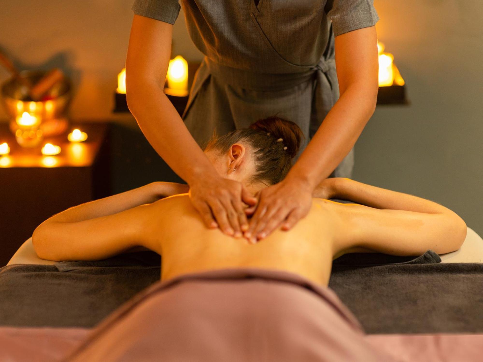 Explorar Koh Samui - Adults Only Resort And Spa Mae Nam Exterior photo Massage