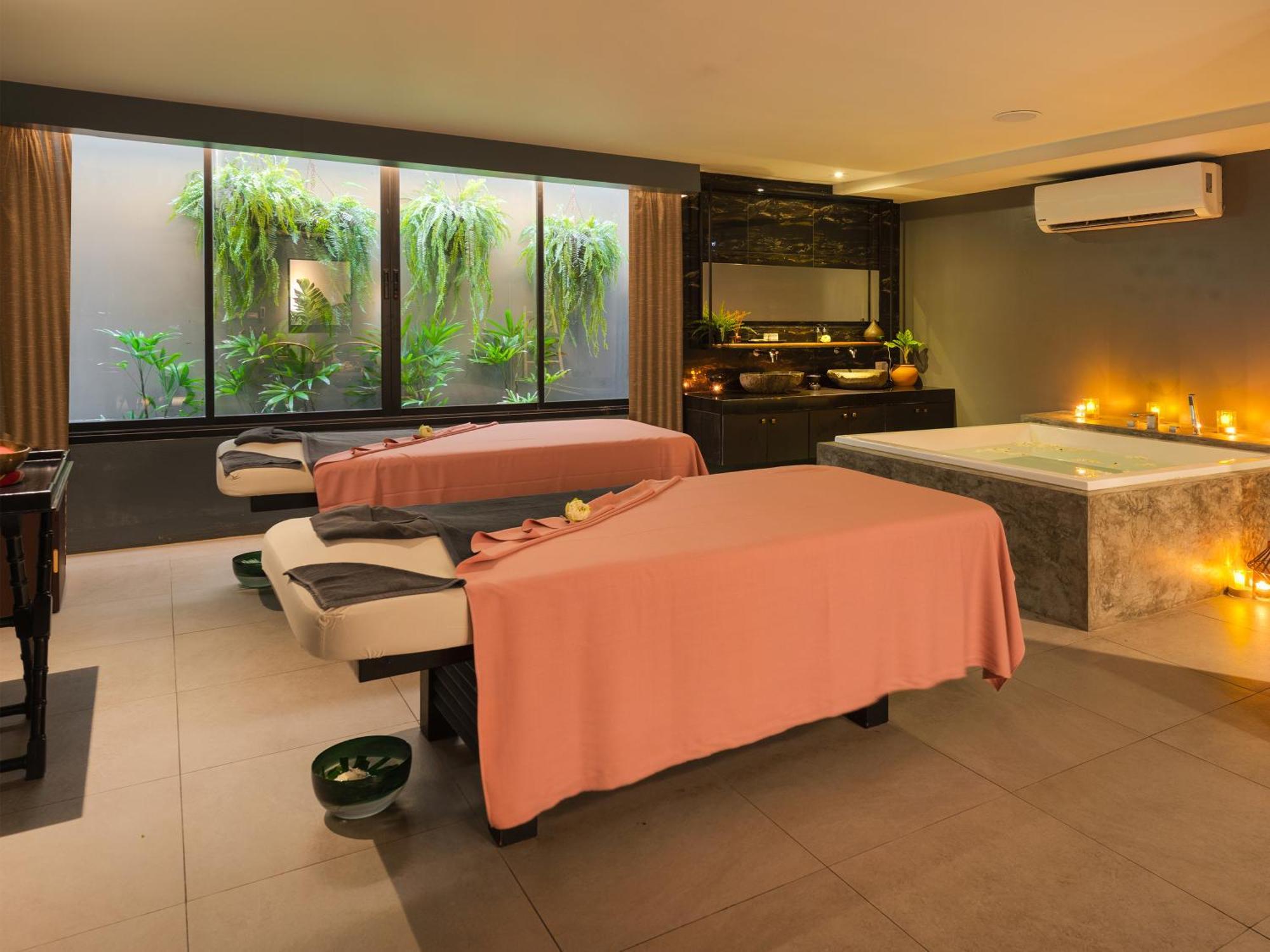 Explorar Koh Samui - Adults Only Resort And Spa Mae Nam Exterior photo Spa at The Royal